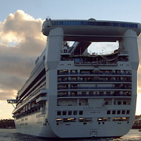 Круизный лайнер Golden Princess